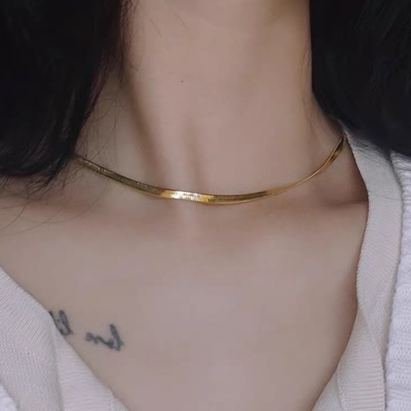 Jewelry - 💎Gorgeous 18K Gold-toned Snake Chain Necklace - irresistible, will not tarnish
